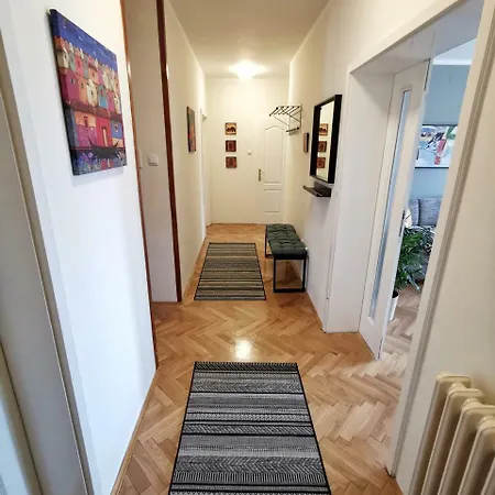 Srna Apartment Novi Sad