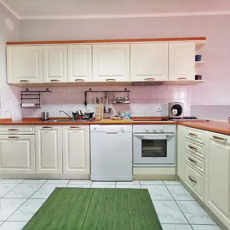 Srna Apartment *